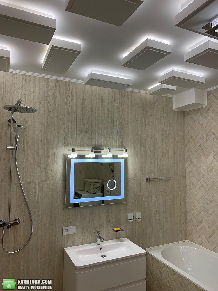 Rent out 3-room apartment. Киев,  Василевской — photo 9