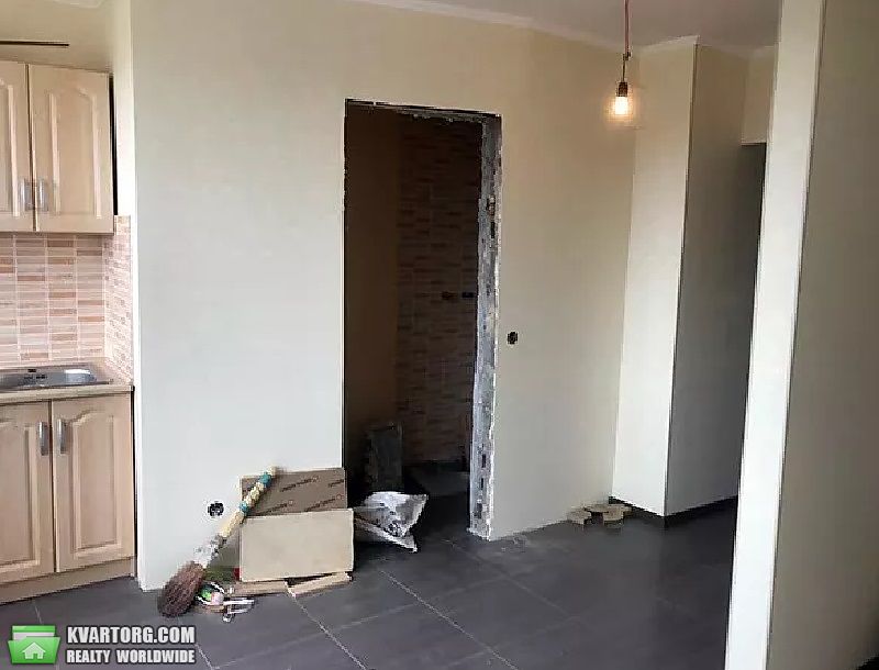 Sell 1-room apartment. Киев,  Зодчих — photo 4