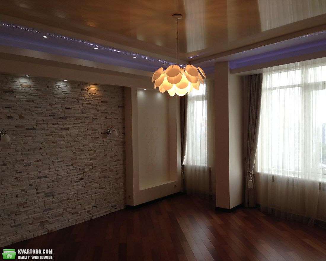 Rent out 4-room apartment. Киев,  Леси Украинки бул — photo 10