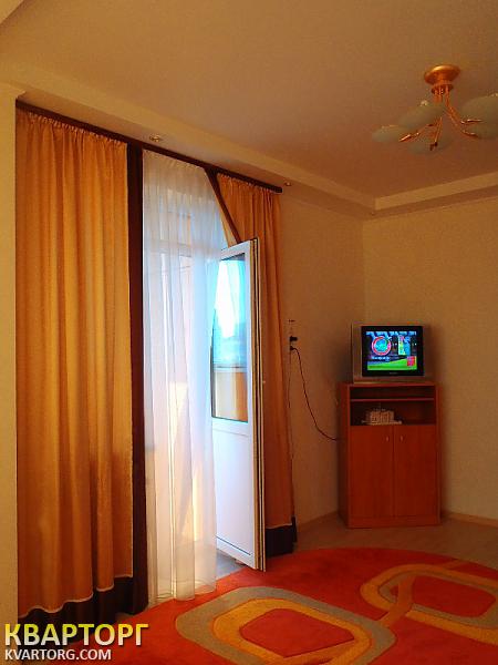 Rent out 2-room apartment. Киев,  Кадетский Гай — photo 4