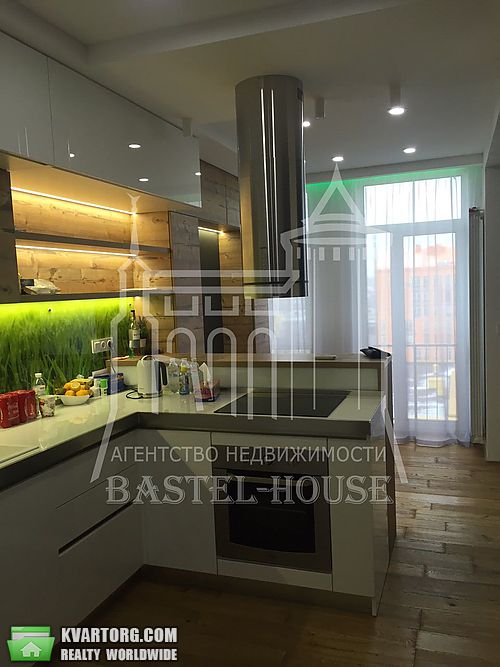 Rent out multi-room apartment. Киев, Регенераторная — photo 3