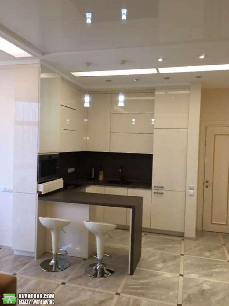 Rent out 2-room apartment. Киев,  Глубочицкая — photo 4