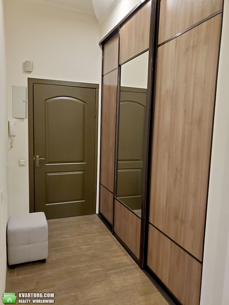 Rent out 2-room apartment. Киев,  Шота Руставели — photo 5