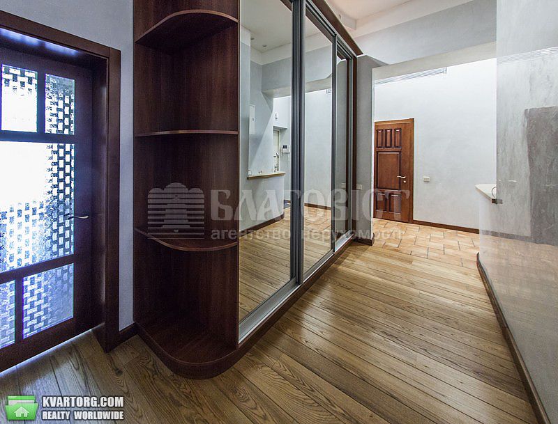 Rent out 4-room apartment. Киев,  Софиевская — photo 1