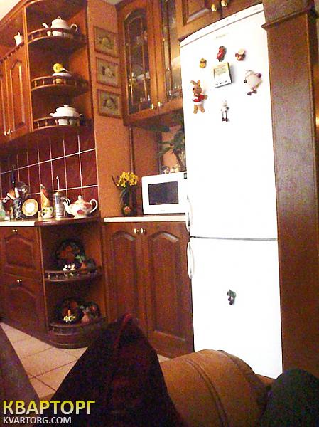 Sell 2-room apartment. Киев, Салютная 11 — photo 4