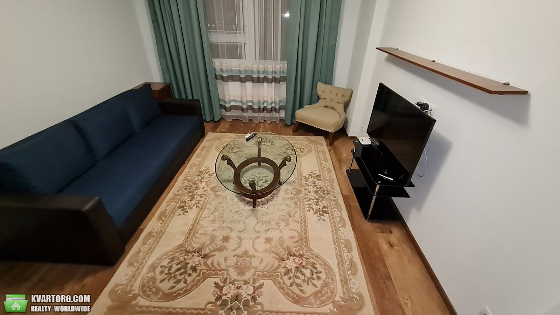 Rent out 1-room apartment. Киев, Воскресенская ул. — photo 1