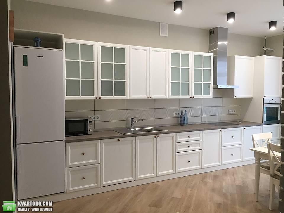 Rent out 3-room apartment. Киев, дегтярная — photo 1