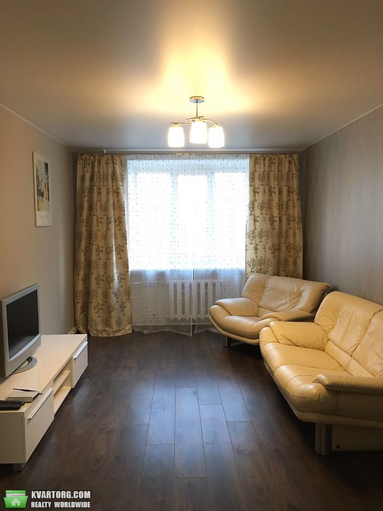 Rent out 2-room apartment. Киев,  Драгомирова — photo 3