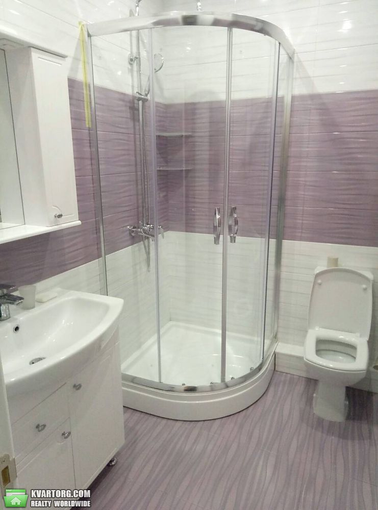 Rent out 2-room apartment. Киев,  Герцена — photo 4