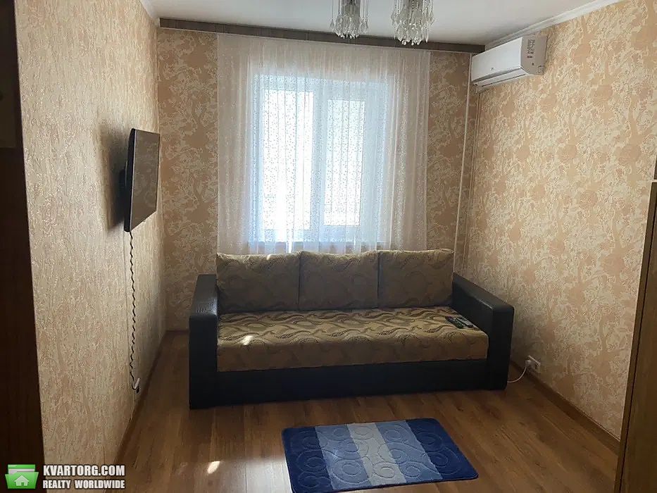 Rent out 2-room apartment. Киев,  Яблонской — photo 3
