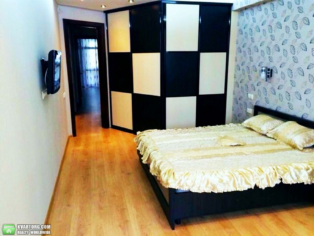 Rent out 3-room apartment. Киев, Ернста — photo 9