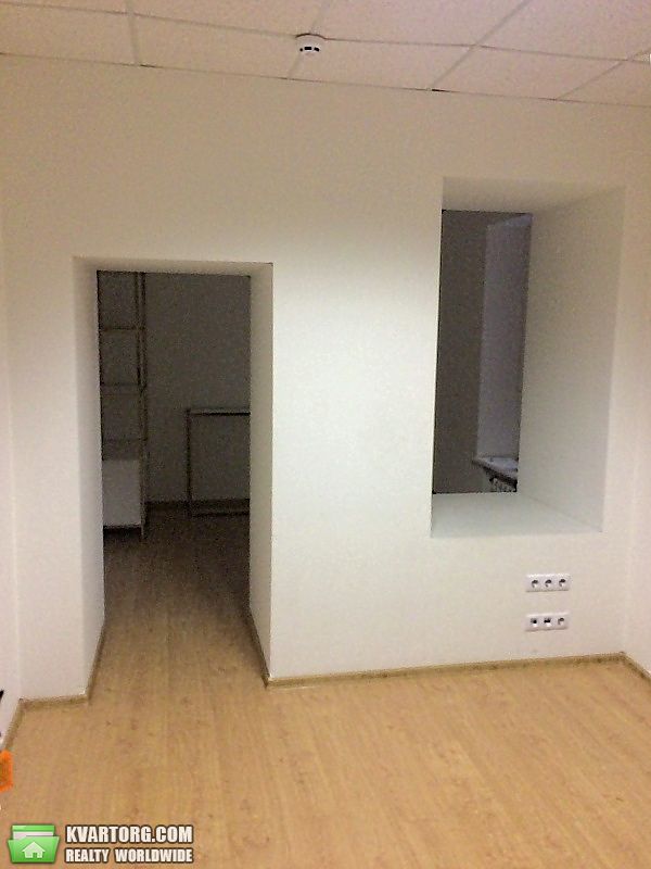 Rent out office. Киев, Сагайдачного — photo 1