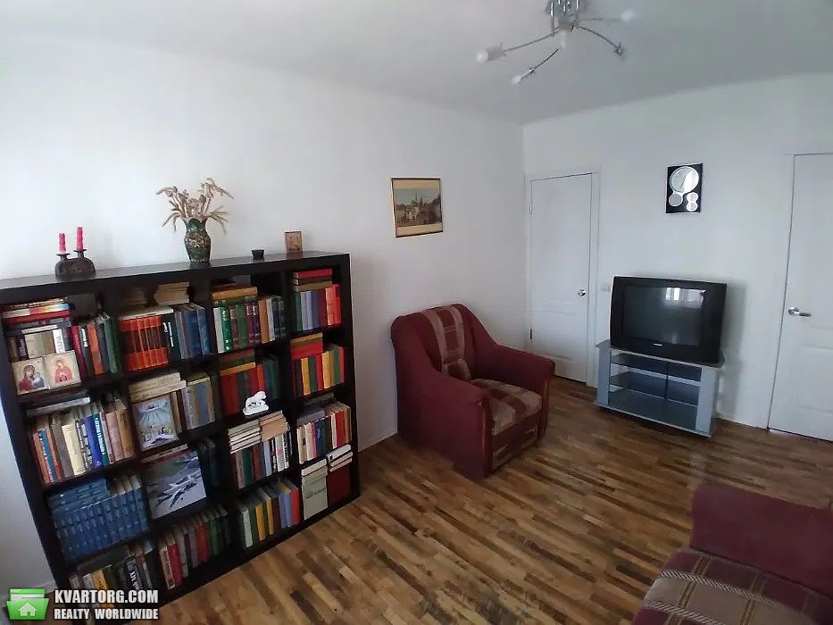 Sell 3-room apartment. Киев,  Гната Юры — photo 2