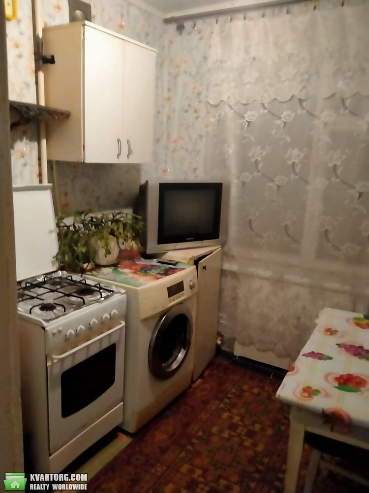 Rent out 1-room apartment. Днепропетровск, Тополь 2 — photo 1