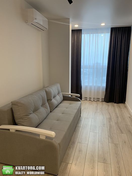 Sell 1-room apartment. Киев,  Васильковская — photo 1