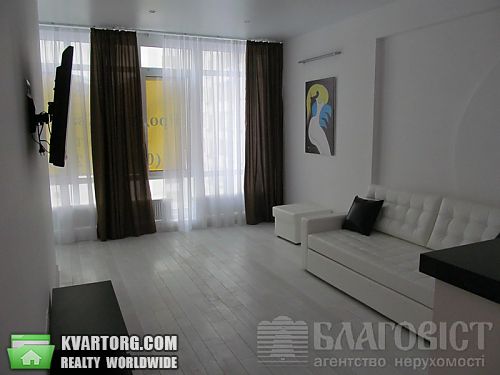 Sell 2-room apartment. Киев, Щорса — photo 1
