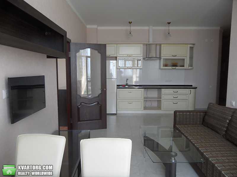 Rent out 2-room apartment. Одесса, Артилерийская — photo 1