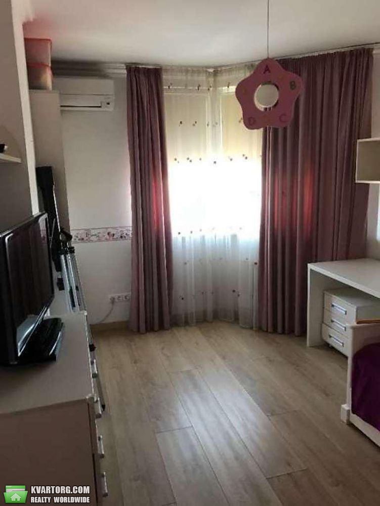 Rent out 3-room apartment. Киев,  Гетьмана — photo 5