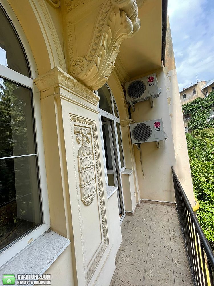 Rent out 3-room apartment. Львов, Франка — photo 7