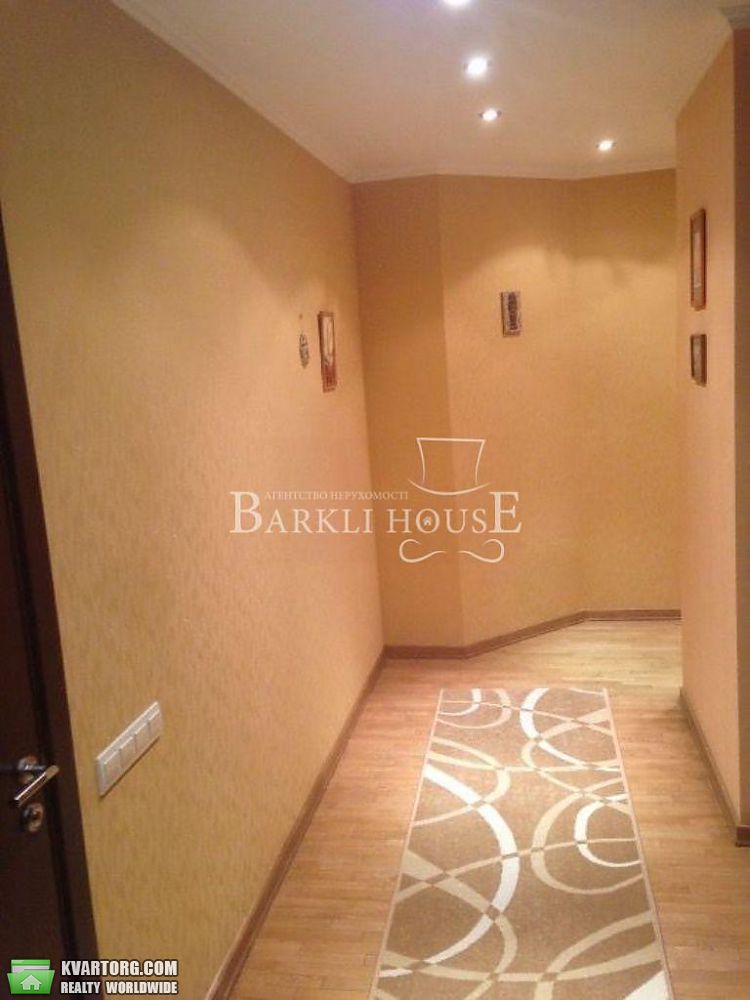 Rent out 2-room apartment. Киев,  Черновола — photo 10