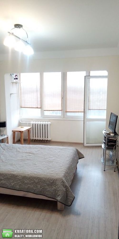 Sell 2-room apartment. Киев,  Минский пр — photo 1