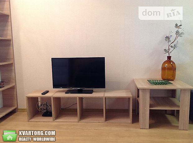 Rent out 1-room apartment. Киев,  Малышко — photo 1