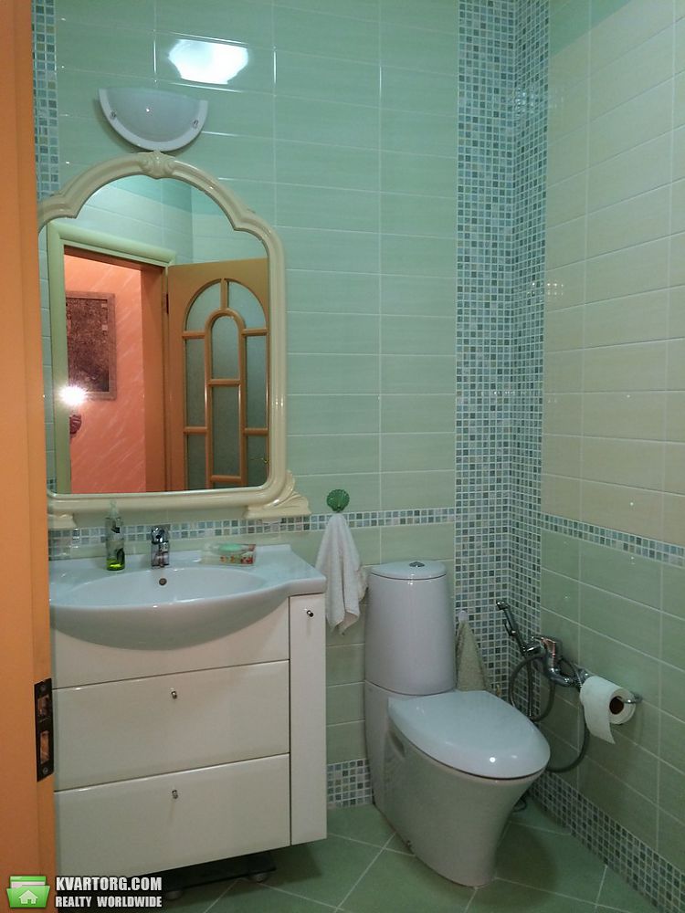 Rent out 3-room apartment. Киев,  Жилянская — photo 7