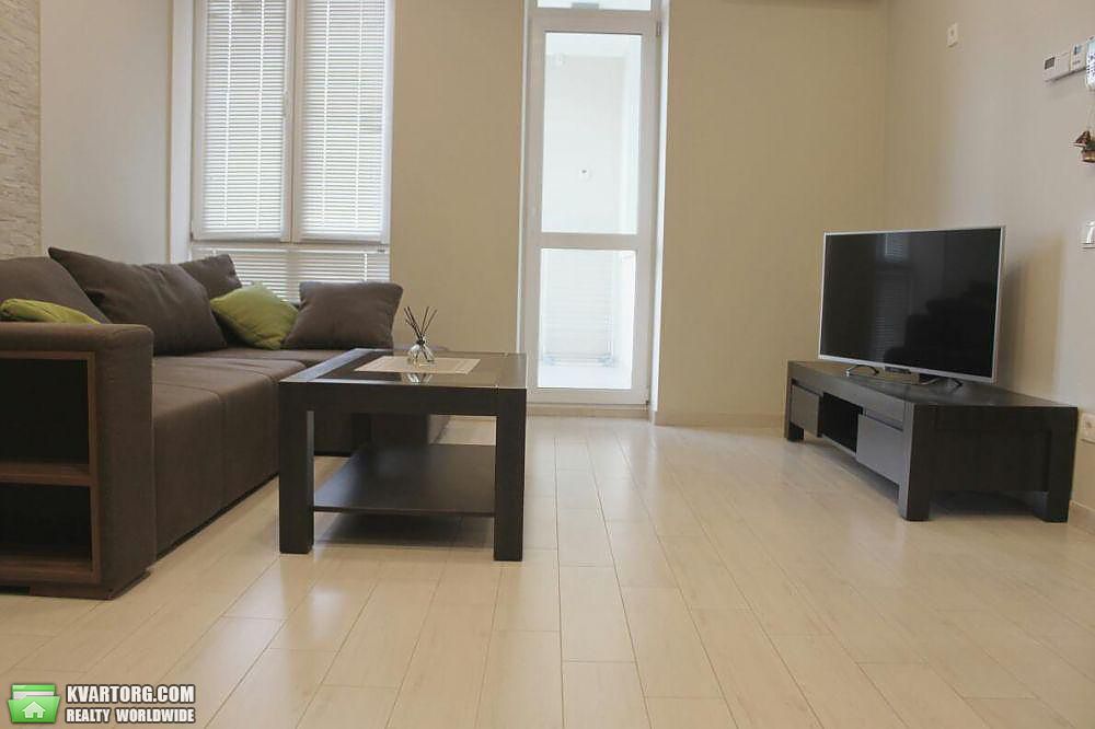 Rent out 2-room apartment. Киев,  Вышгородская — photo 2