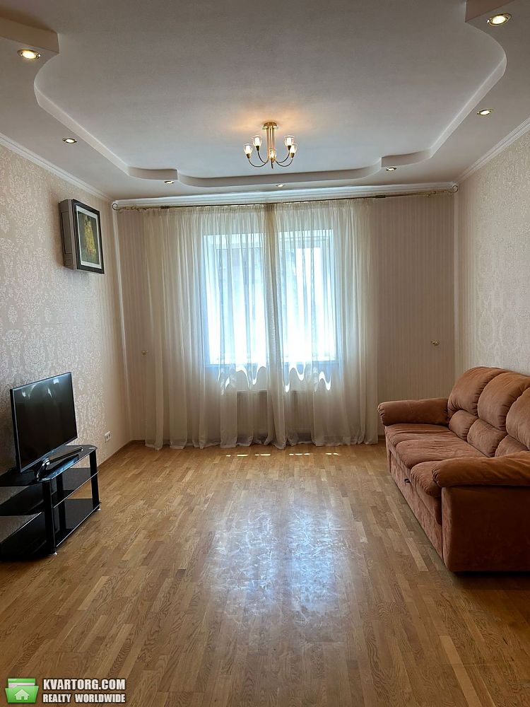 Rent out 2-room apartment. Киев,  Черновола — photo 3