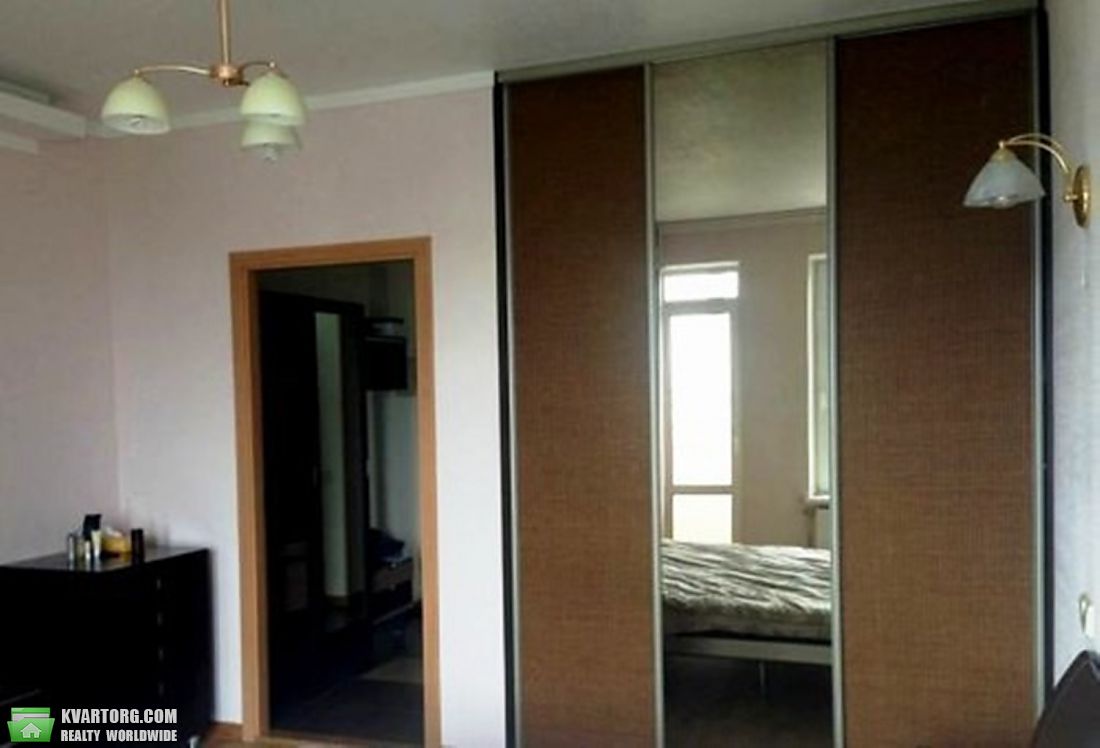 Rent out 2-room apartment. Киев,  Львовская — photo 5