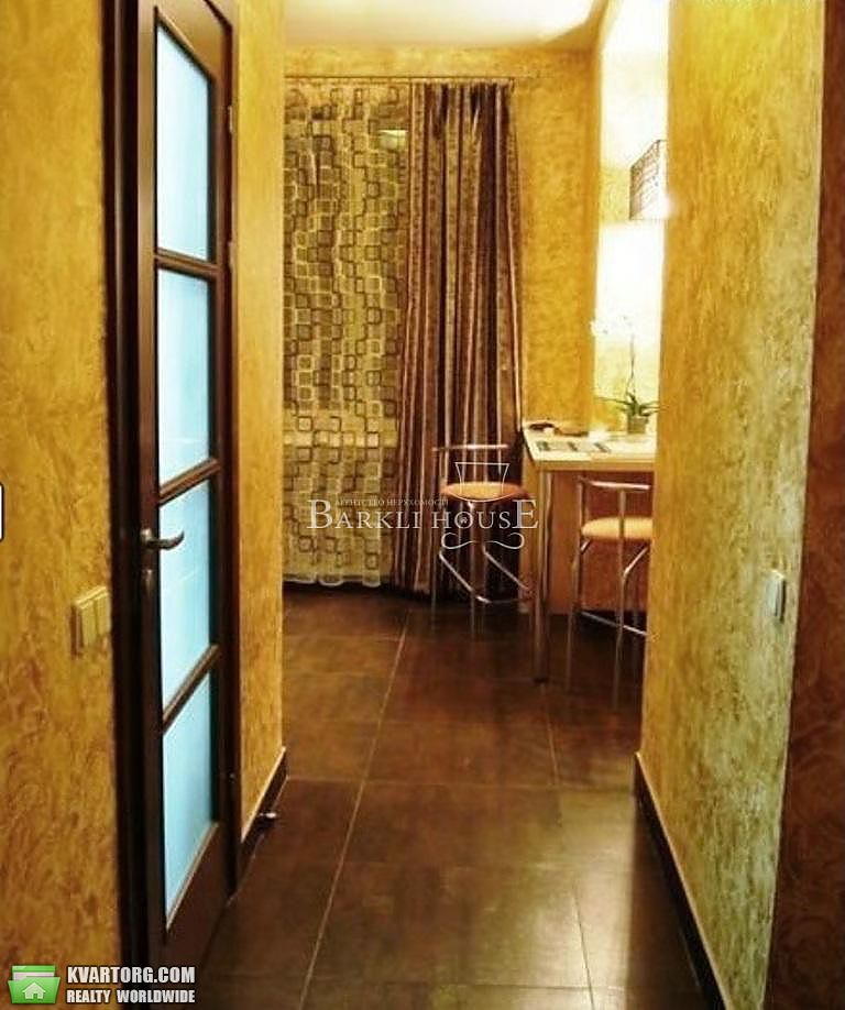 Rent out 1-room apartment. Киев,  Трехсвятительская — photo 8