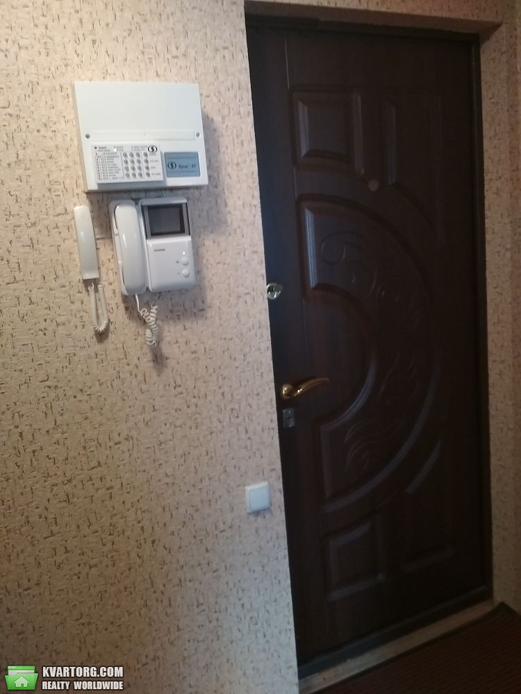 Rent out 1-room apartment. Киев,  Стадионная — photo 4