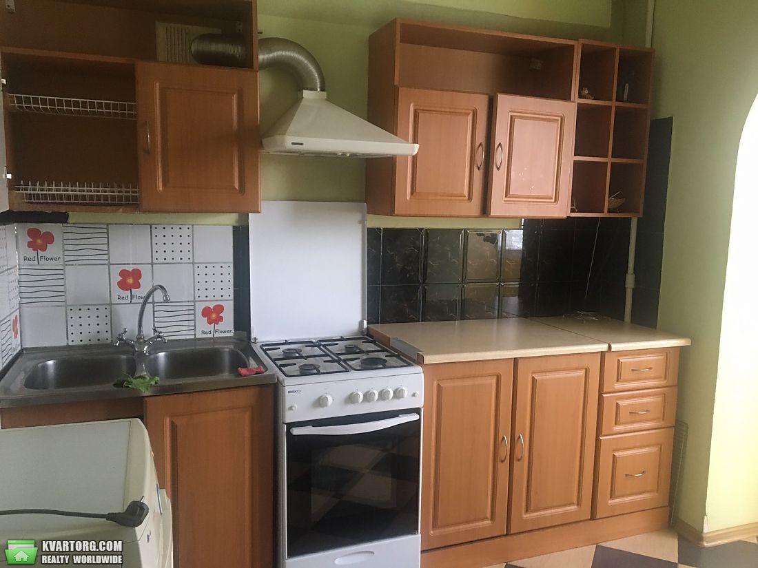 Rent out 1-room apartment. Киев,  Касияна — photo 1