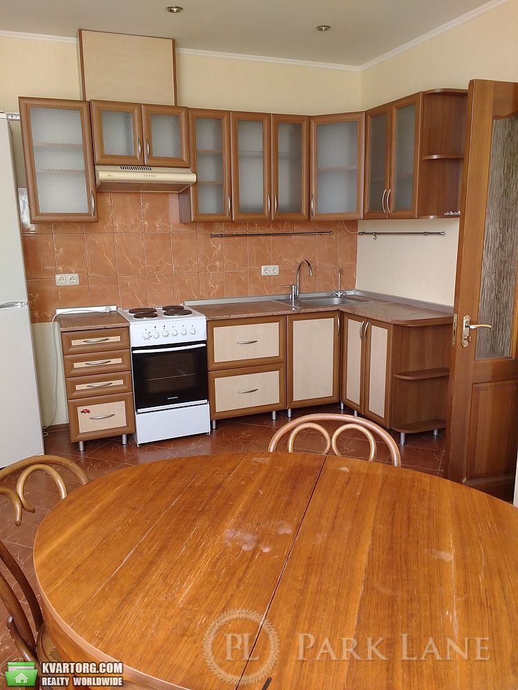Sell 2-room apartment. Киев,  Бажана — photo 1