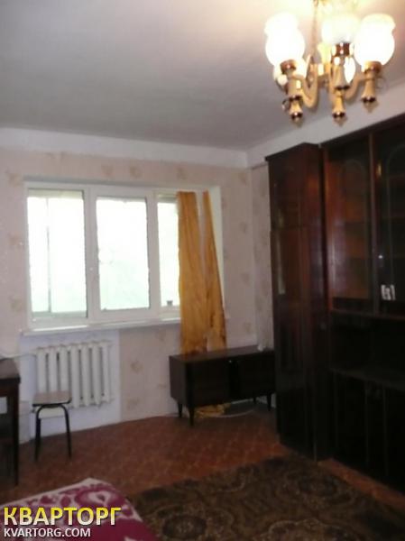 Sell 2-room apartment. Киев,  Петропавловская — photo 1