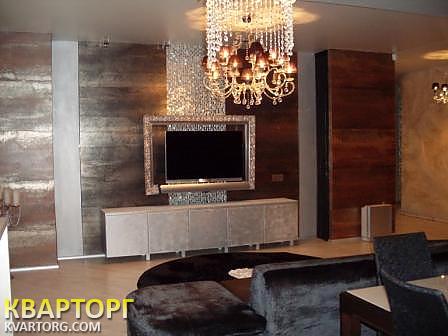 Sell 3-room apartment. Киев,  Щорса — photo 1