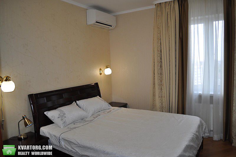 Rent out 2-room apartment. Киев,  Дегтяревская — photo 4