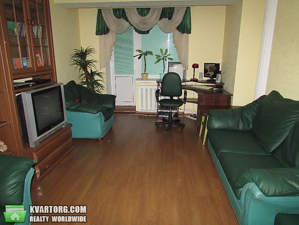 Sell 4-room apartment. Киев,  Олевская — photo 5