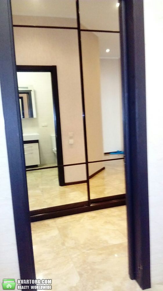 Rent out 2-room apartment. Киев, Щорса — photo 9