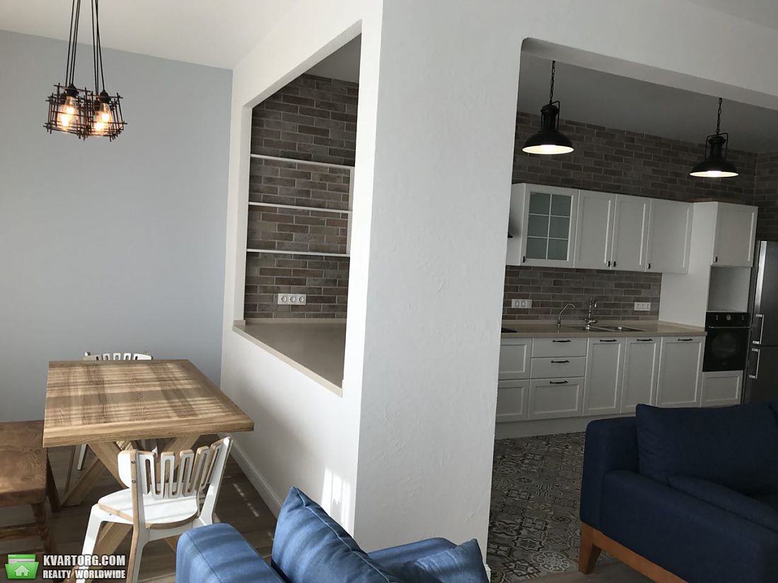 Rent out 4-room apartment. Киев,  Кловский спуск — photo 4
