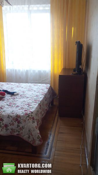 Sell 4-room apartment. Киев,  Святошинская — photo 7