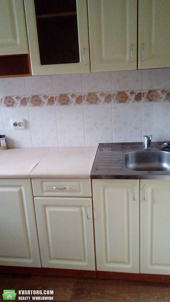 Rent out 2-room apartment. Киев, Телиги — photo 2