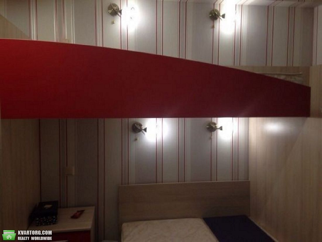 Rent out 3-room apartment. Киев, Ернста — photo 2