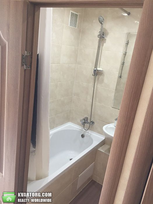 Rent out 3-room apartment. Киев,  Гната Юры — photo 6