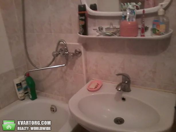 Rent out 2-room apartment. Киев,  Декабристов — photo 6