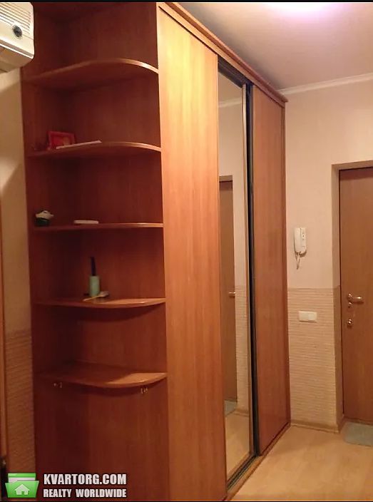 Rent out 2-room apartment. Киев,  Инженерная — photo 4