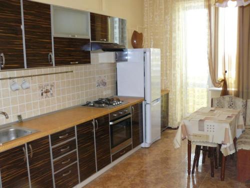 Rent out 2-room apartment. Харьков, 50 лет ВЛКСМ — photo 1