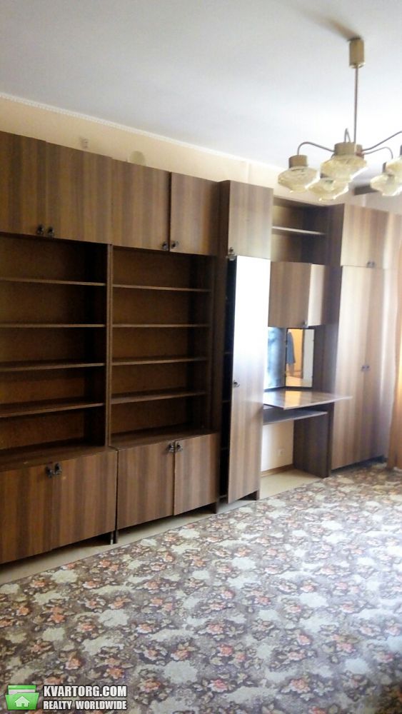 Rent out 2-room apartment. Киев,  Высоцкого бул — photo 2