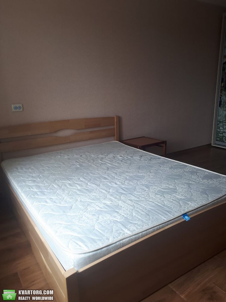 Rent out 3-room apartment. Киев,  Глушкова пр — photo 9