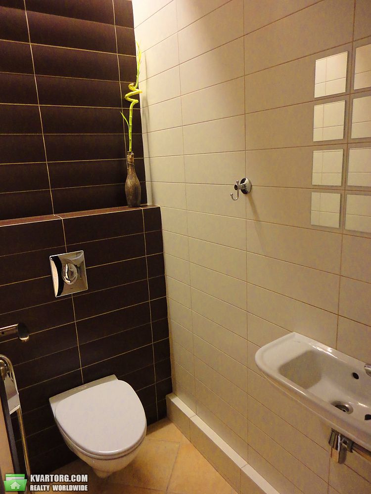 Rent out 3-room apartment. Киев,  Щорса — photo 6